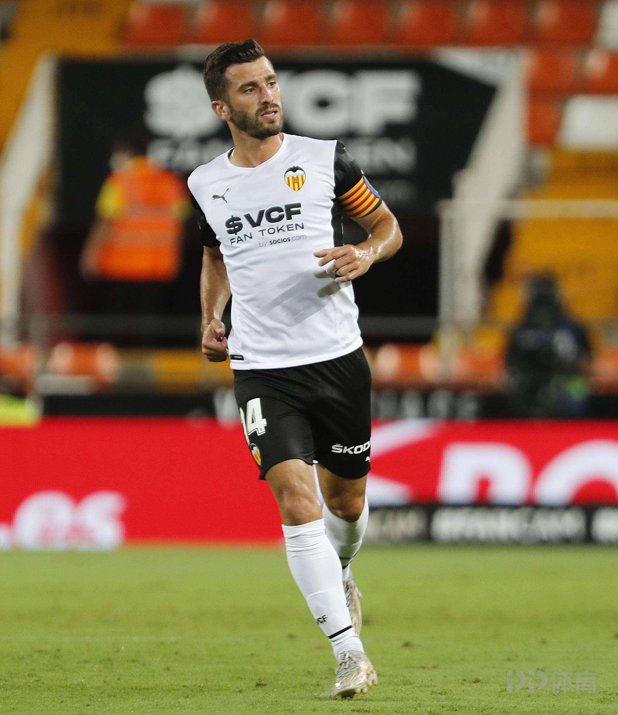 中国金年会-里昂训练开放日，加时末段豪取连胜引欢呼，西甲在即，球队文化再被提及